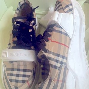 Burberry 9, worn couple of times great shows tho